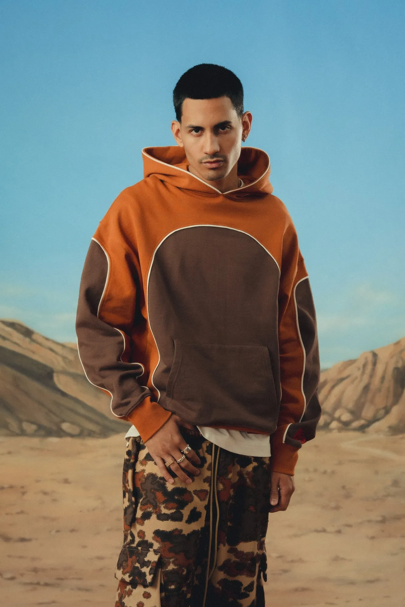 Arches Colorblocked Basic Hoodie (Teracotta/Mocha)