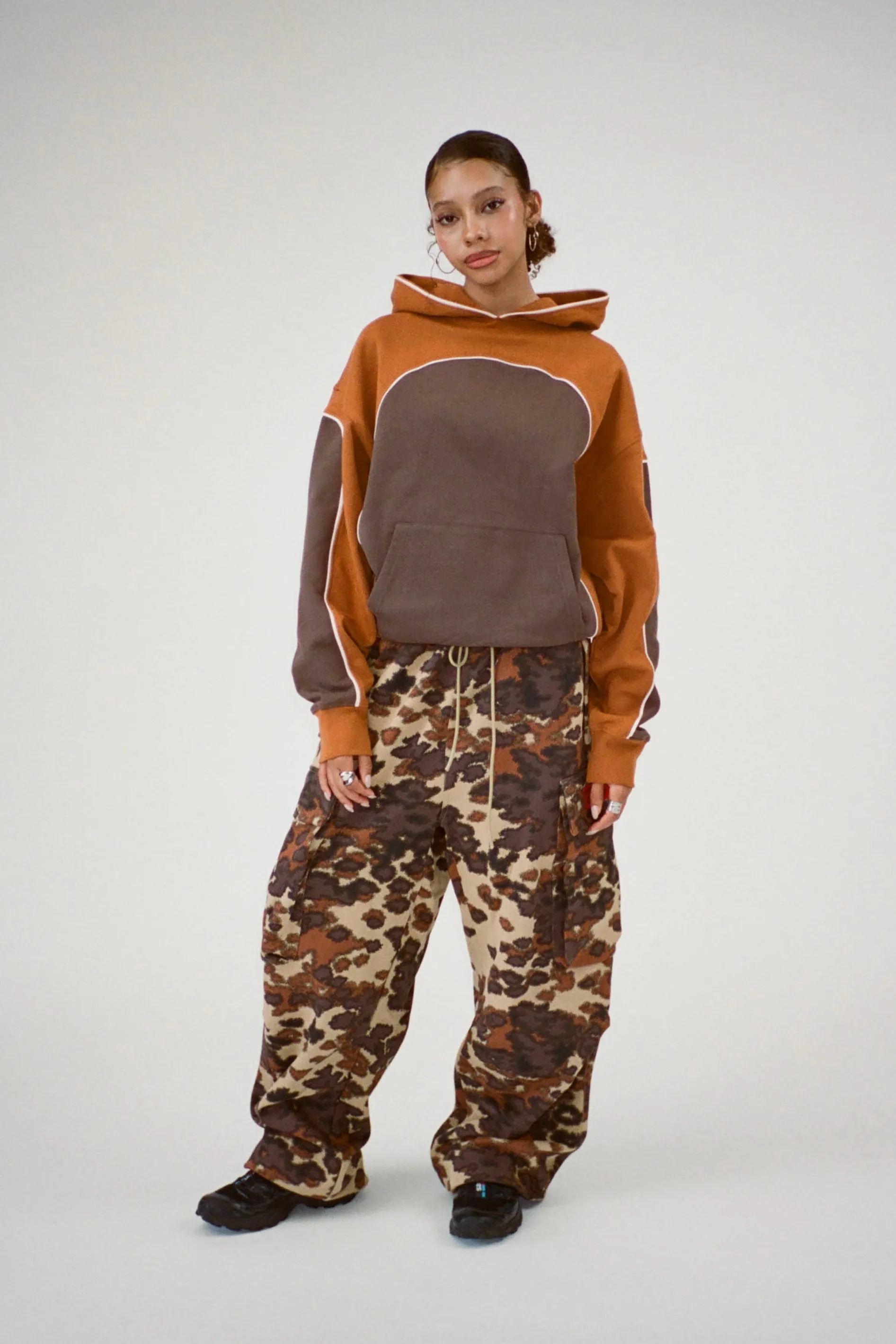 Arches Colorblocked Basic Hoodie (Teracotta/Mocha)