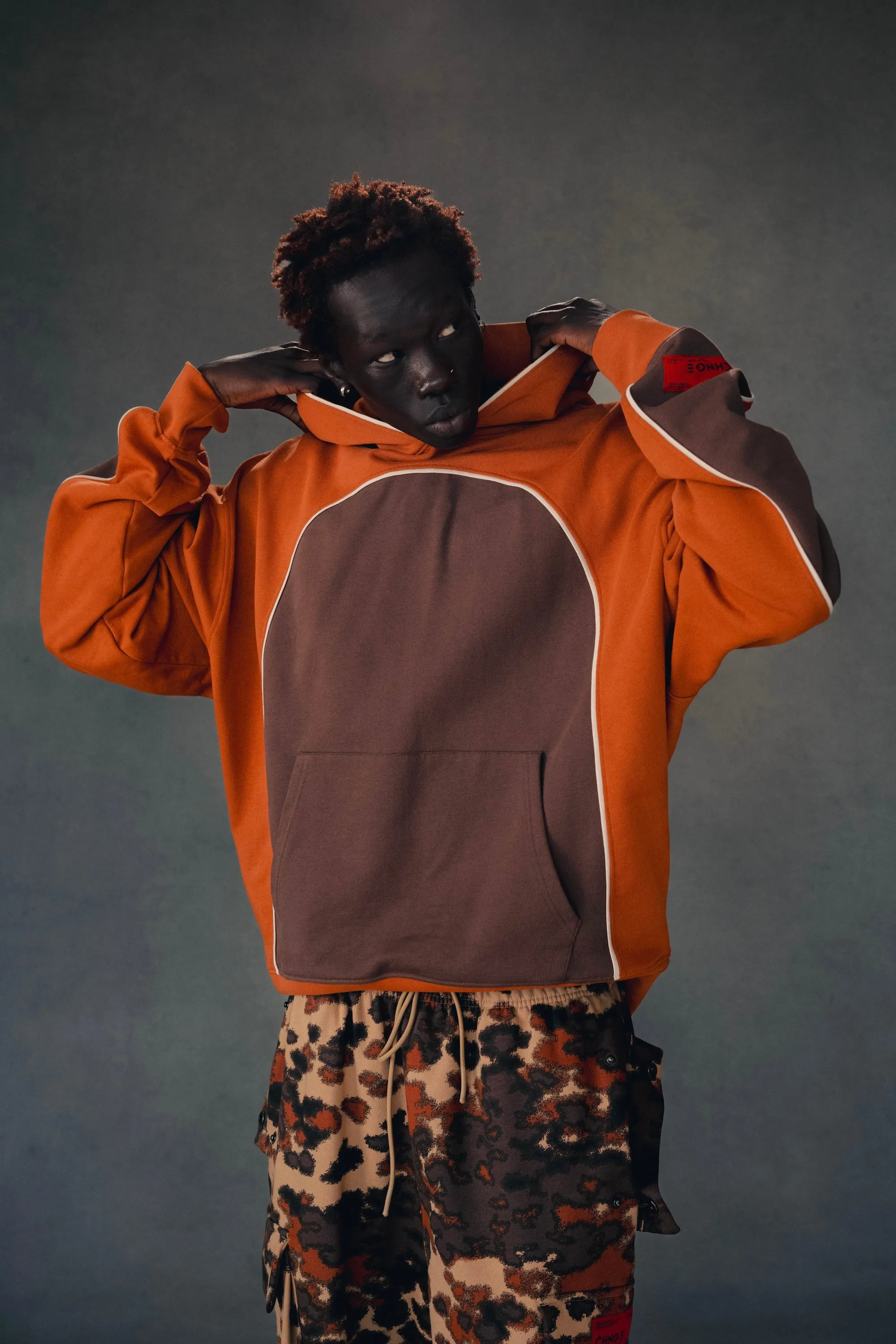 Arches Colorblocked Basic Hoodie (Teracotta/Mocha)