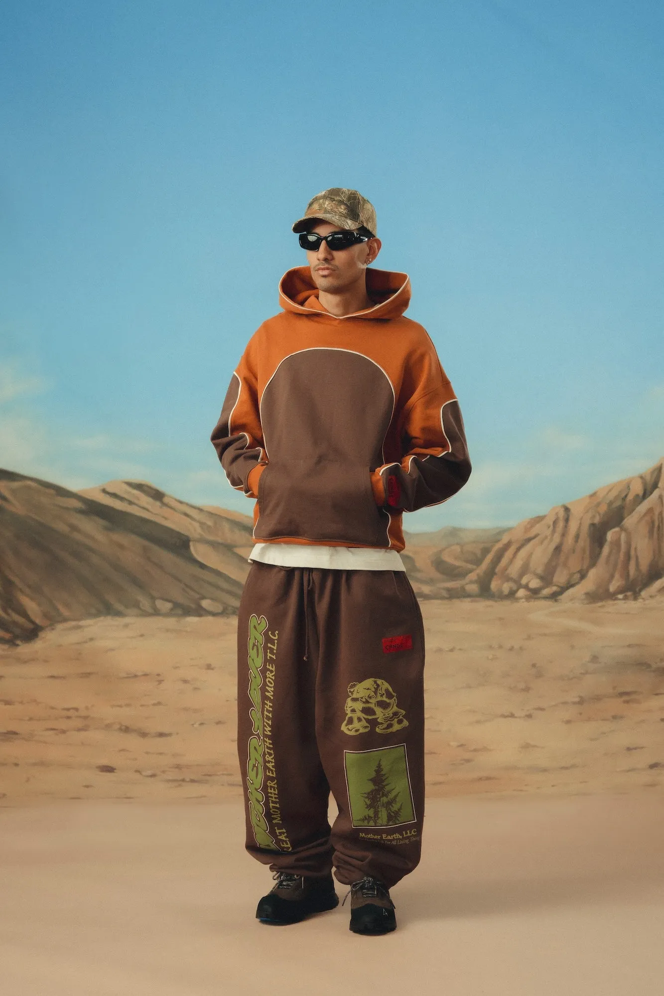 Arches Colorblocked Basic Hoodie (Teracotta/Mocha)