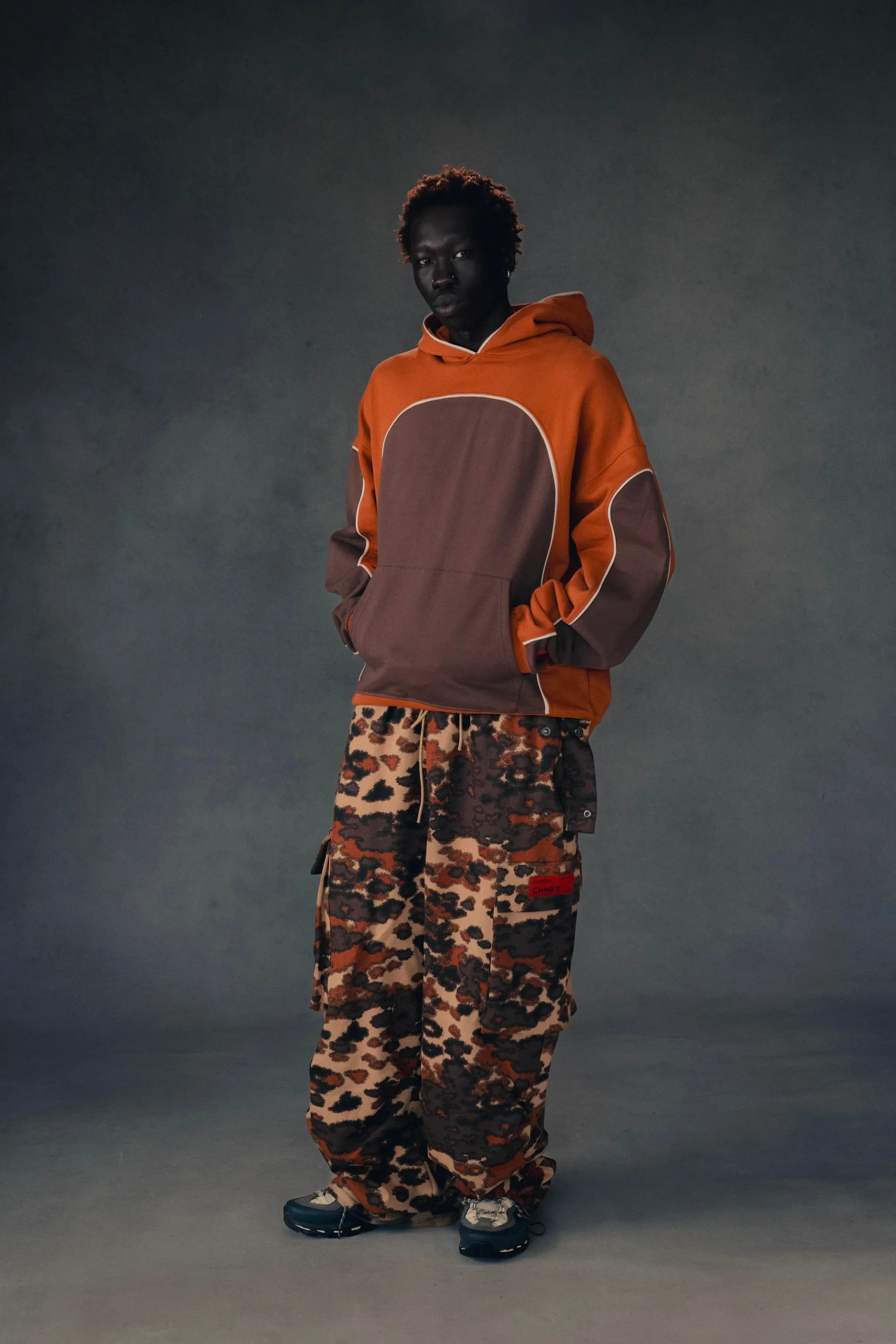 Arches Colorblocked Basic Hoodie (Teracotta/Mocha)