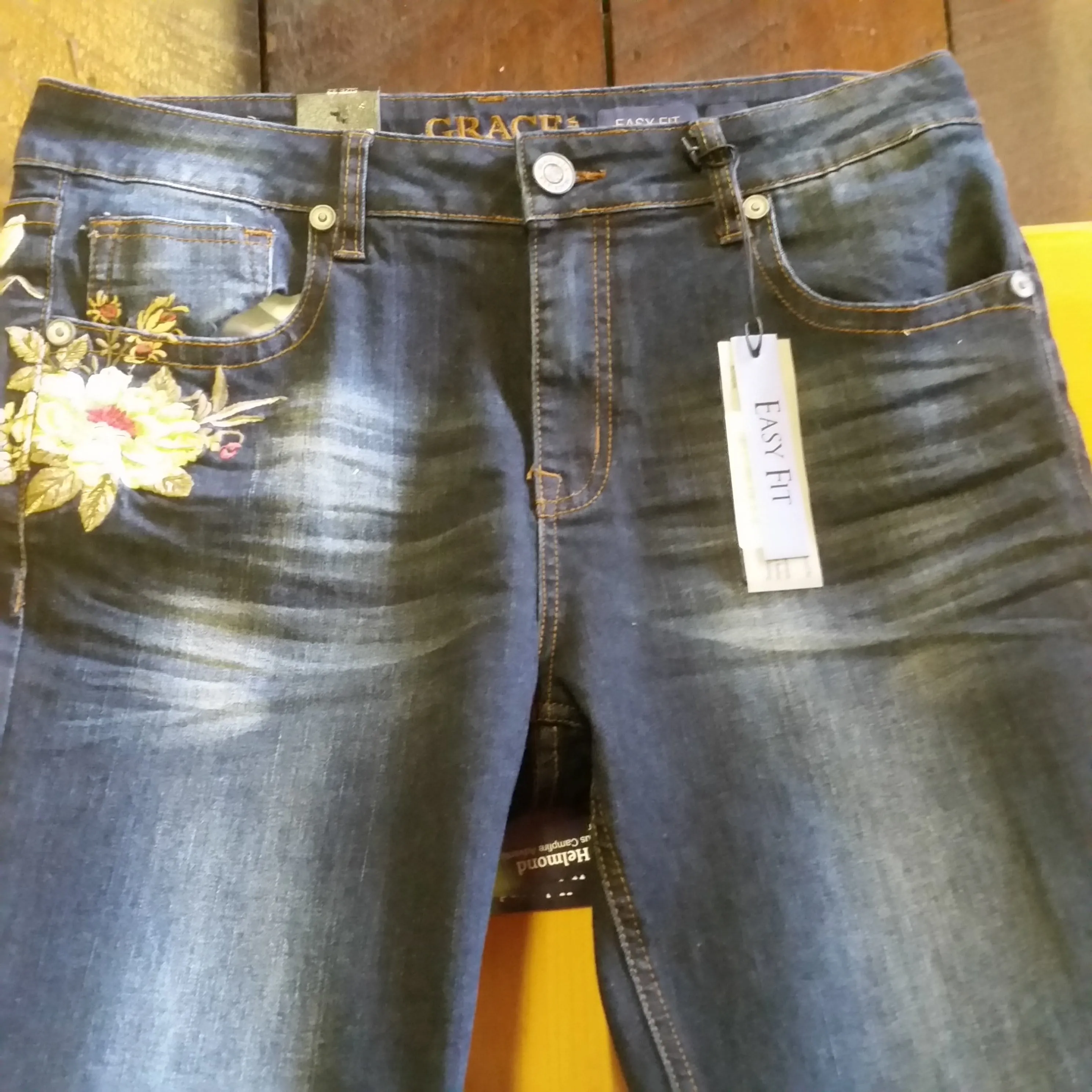 Grace in LA Jeans Easy Fit Style